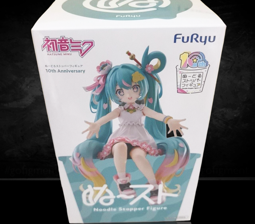 Hatsune Miku 10th Anniversary Noodle Stopper Statue FuRyu