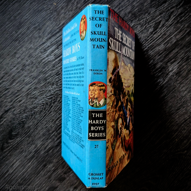 27 The Secret of Skull Mountain (1948):  Vintage Hardy Boys Book Blue-Back image 1