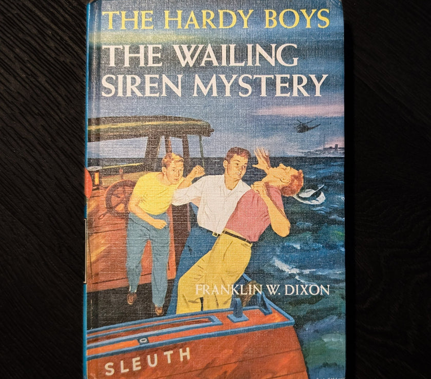30 The Wailing Siren Mystery (1951):  Vintage Hardy Boys Book Blue-Back image 0