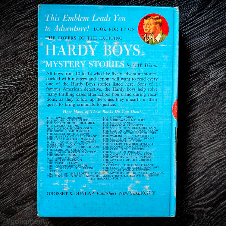 37 The Ghost at Skeleton Rock (1957):  Vintage Hardy Boys Book Blue-Back image 3