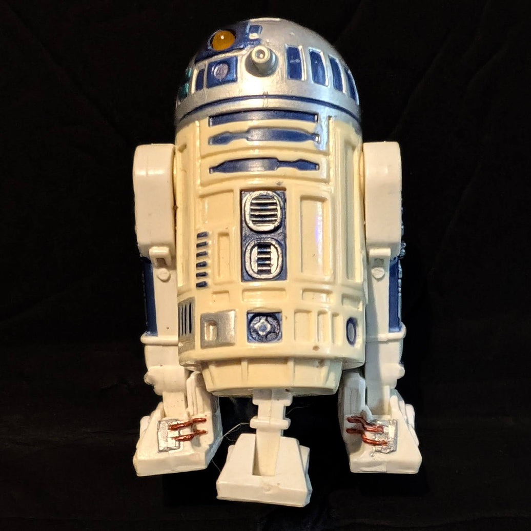 R2-D2  Star Wars 2001 "Light and Sound" Droid 3.75 Action Figure image 0