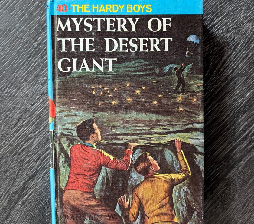 40 The Mystery of the Desert Giant (Blue bar):  Hardy Boys Book Blue-Back image 0