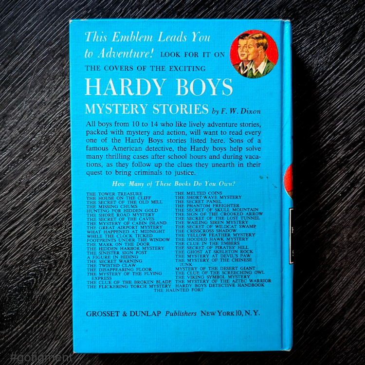 27 The Secret of Skull Mountain (1948):  Vintage Hardy Boys Book Blue-Back image 2