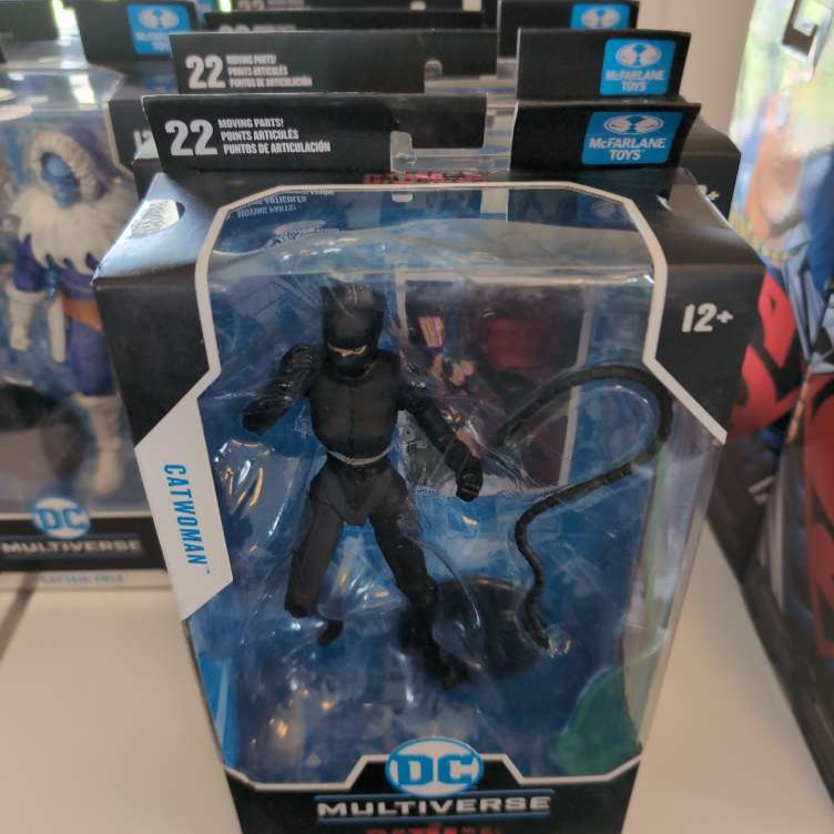 Catwoman DC Multiverse The Batman Action Figure 7" image 3