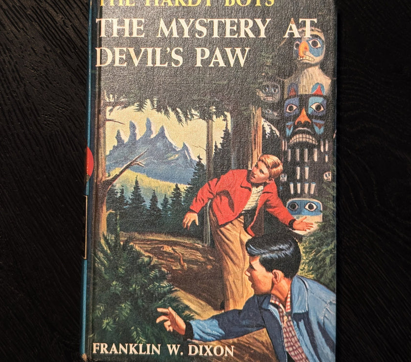 38 The Mystery at Devil's Paw 1959-White End Page:  Hardy Boys Book Blue-Back image 0