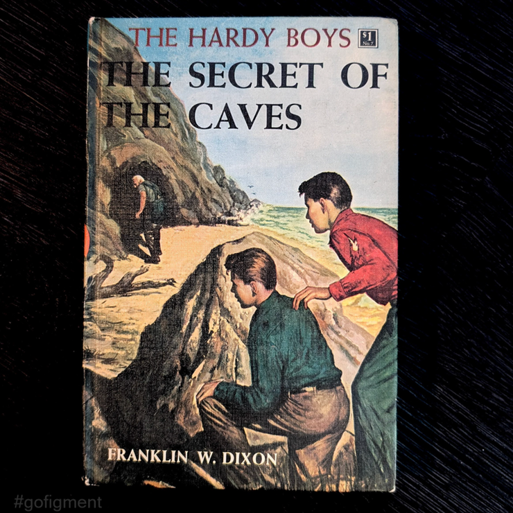07 The Secret of the Caves (1929):  Vintage Hardy Boys Book Blue-Back image 0