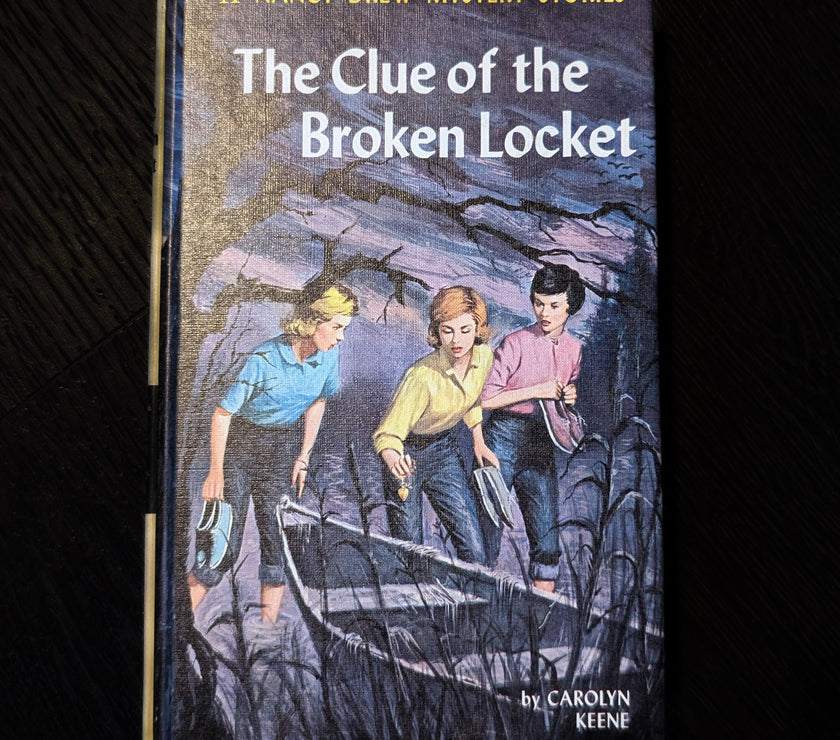 11 The Clue of the Broken Locket Nancy Drew Mystery Books -1965-YN image 0