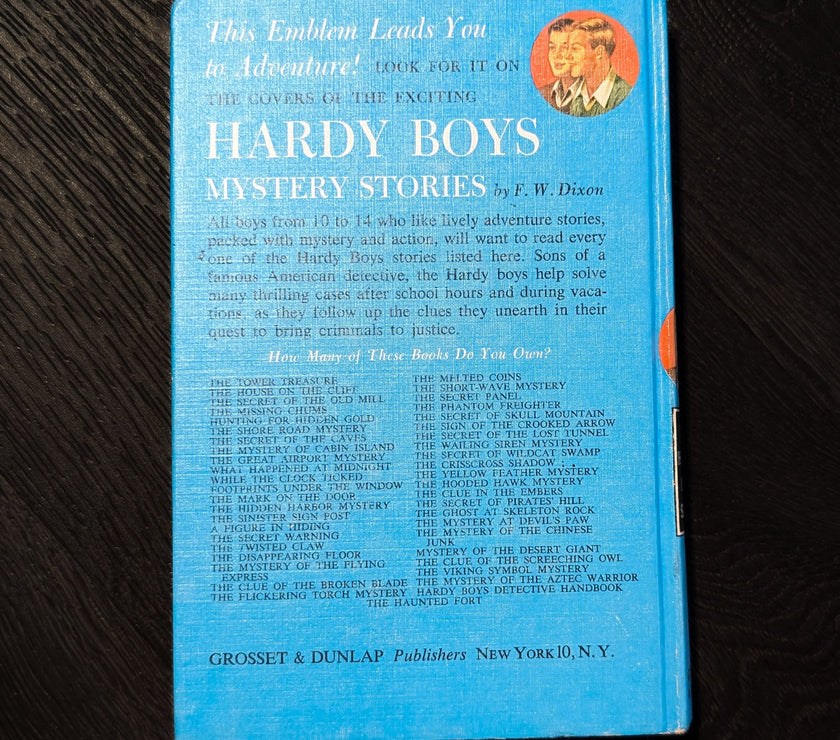 30 The Wailing Siren Mystery (1951):  Vintage Hardy Boys Book Blue-Back image 2