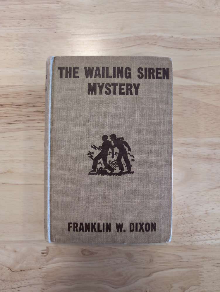 30 The Wailing Siren Mystery Vintage Hardy Boys Book A image 0