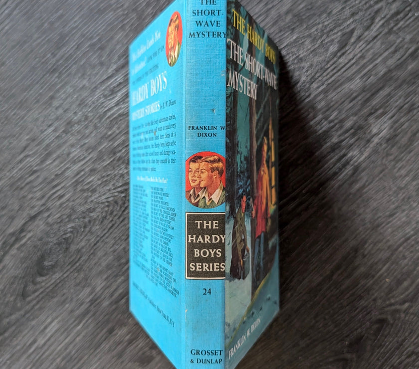 24 The Short Wave Mystery (1945):  Vintage Hardy Boys Book Blue-Back image 2