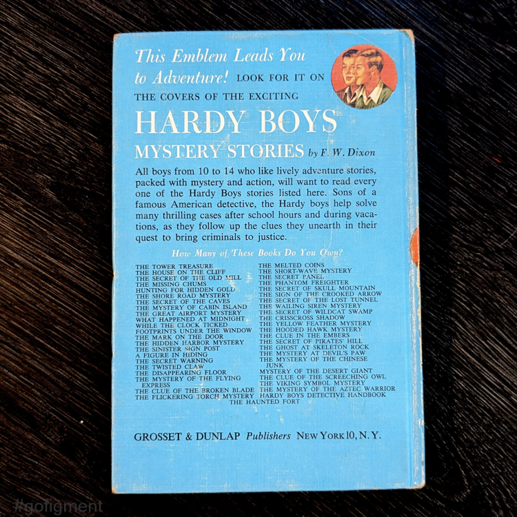 28 Sign of the Crooked Arrow (1949-Brown):  Vintage Hardy Boys Book Blue-Back image 3