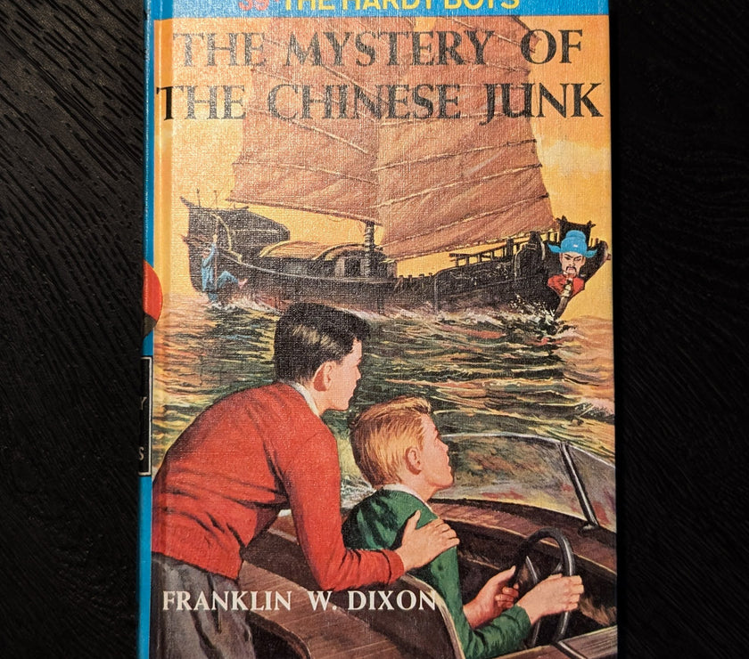 39 The Mystery of the Chinese Junk (Blue Bar):  Hardy Boys Book Blue-Back image 0