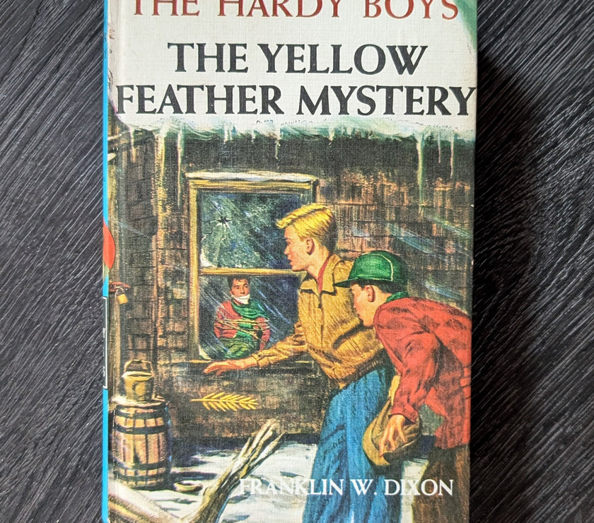 33 The Yellow Feather Mystery (1953):  Vintage Hardy Boys Book Blue-Back image 0