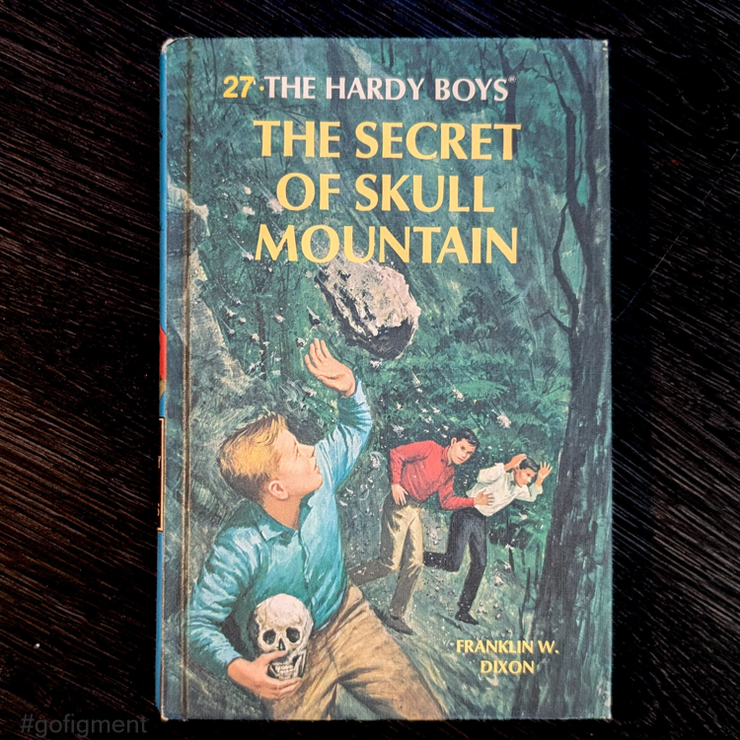 27 The Secret of Skull Mountain (1966-YN):  Vintage Hardy Boys Book Blue- image 0