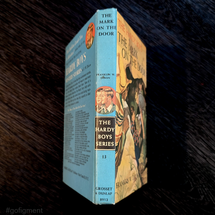 13 The Mark on the Door (1934):  Vintage Hardy Boys Book Blue-Back image 1