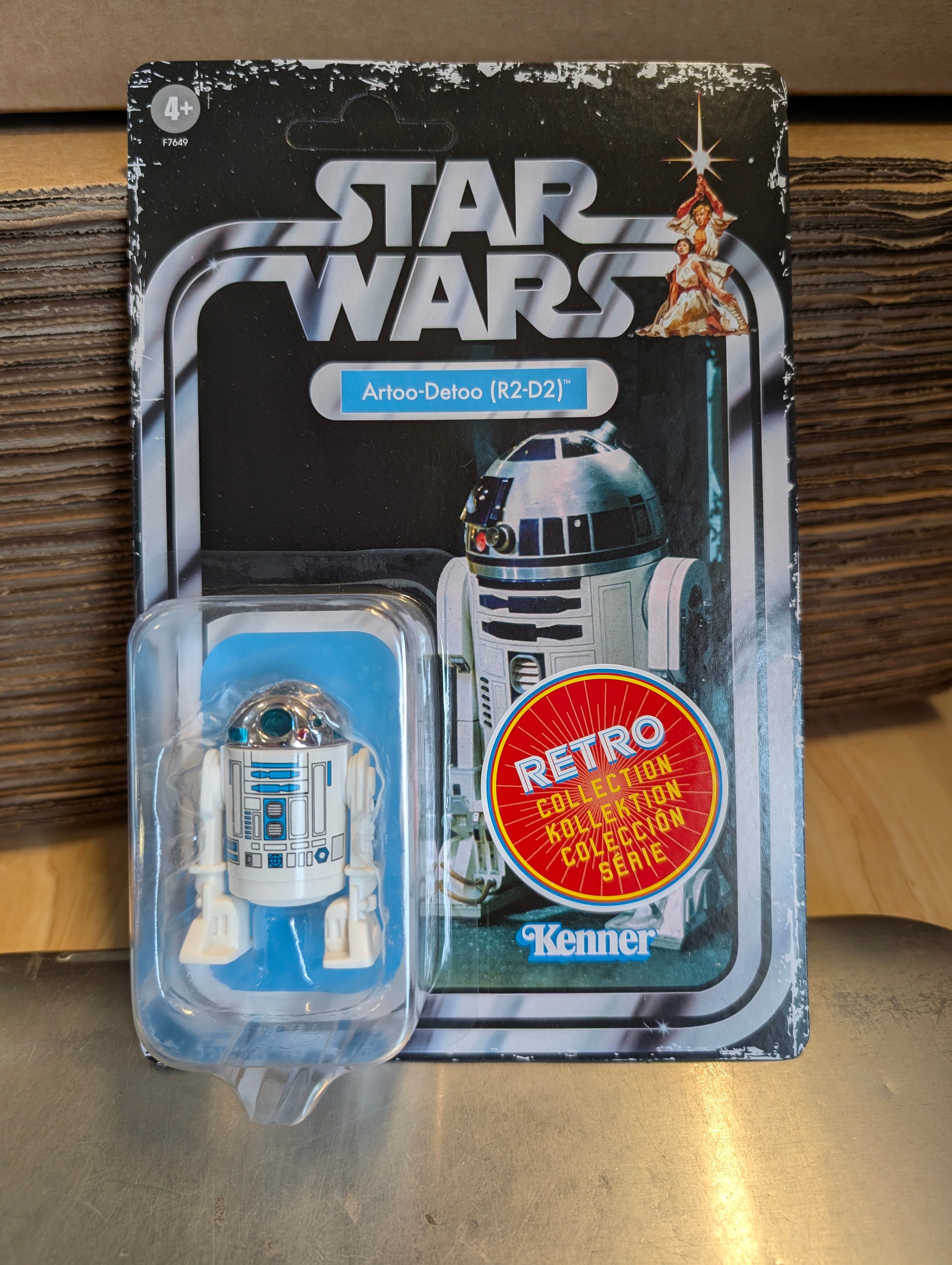 R2-D2 Star Wars Retro Collection Action Figure in case ANH