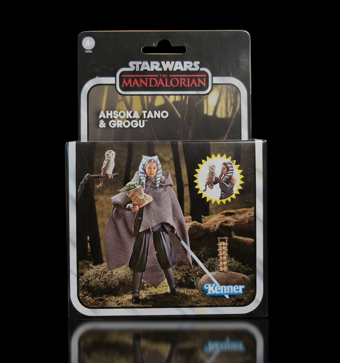 Kenner Star Wars Vintage Collection Ahsoka Tano and Grogu action figure set in classic Mandalorian packaging