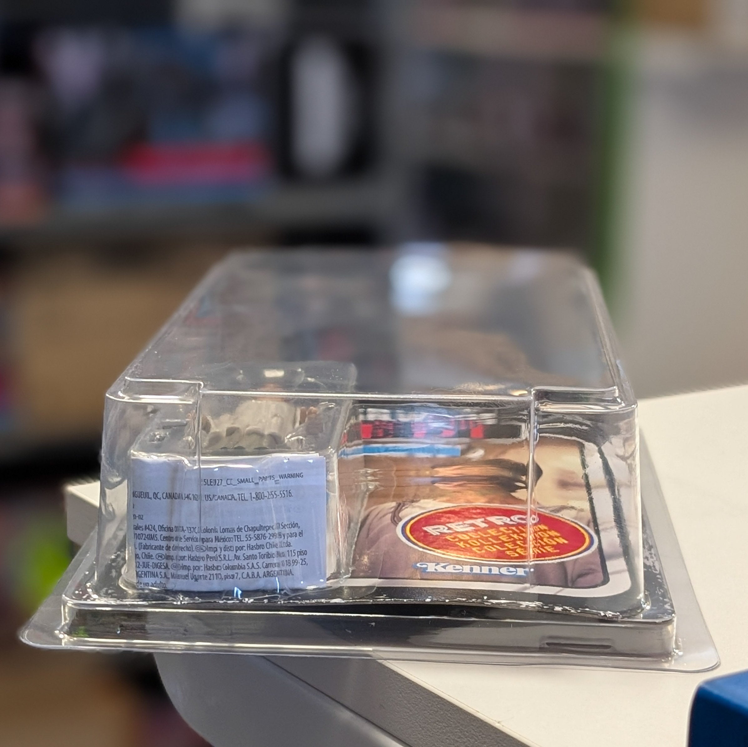 Kenner Star Wars Retro Collection Mon Mothma 3.75-inch action figure in clamshell packaging mint condition side view