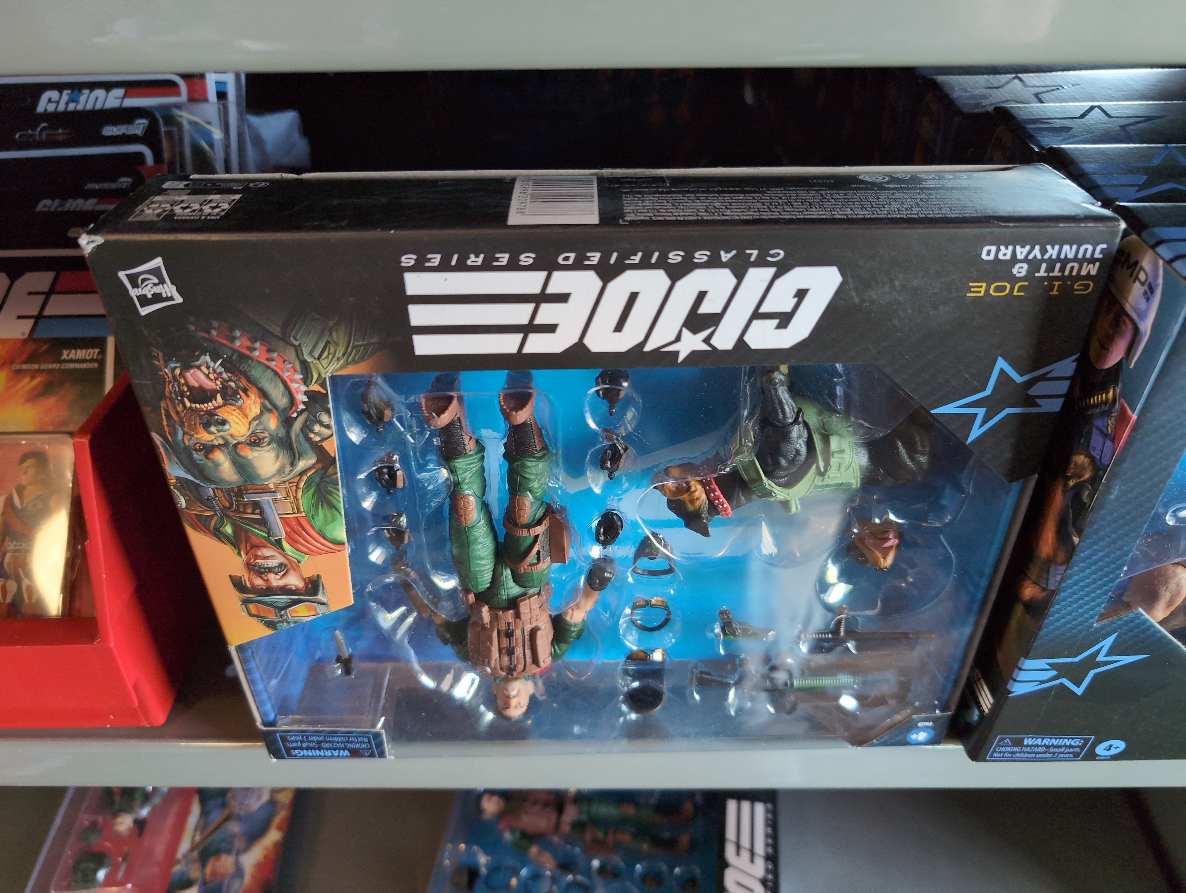 Mutt & Junkyard GI Joe Classified 1:12 scale 6" Action Figure by Hasbro displayed in packaging on shelf